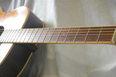 YAMAHA FG-202_6