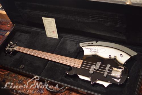 GENE SIMMONS AXE Bass (Black)
