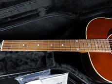 Gibson J-45 Studio Walnut Walnut Burst_4