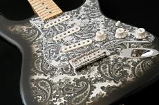 Fender Made in Japan Limited Stratocaster -Black Paisley-【限定復活】【3.55kg】【JD25019105】_4