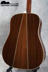 Martin HD-35 (2013) ヴィンテージにはないヘリンボーンの装飾とスキャロップブレーシングが特長のD-35です!_5