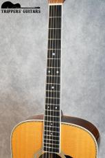 Martin HD-35 (2013) ヴィンテージにはないヘリンボーンの装飾とスキャロップブレーシングが特長のD-35です!_7