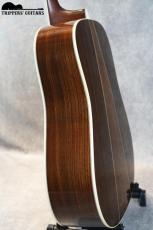 Martin HD-35 (2013) ヴィンテージにはないヘリンボーンの装飾とスキャロップブレーシングが特長のD-35です!_11