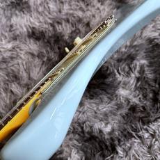 Fender Limited Edition American Professional Classic Stratocaster w/the Fender Silent System, Daphne Blue_9