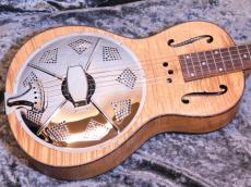 Republic Guitars Parlor Size Miniolian Sunburst / Diamond cone cover_3
