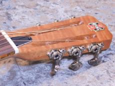 Republic Guitars Parlor Size Miniolian Sunburst / Diamond cone cover_5
