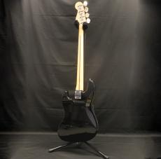 Fender Made in Japan Hybrid II Jazz Bass, Maple Fingerboard, Black_3