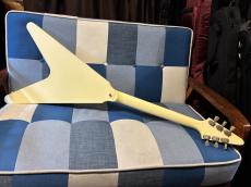 Gibson Flying V 67 Classic White_2
