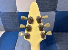 Gibson Flying V 67 Classic White_4