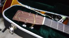 Martin D-28 Standard Pickup with Liquid Metal Bridge Pin スペシャル! 【マーチン D28 スタンダード 】_5