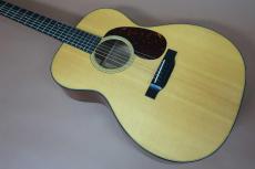 Martin 000-18 Standard / Old Decal Logo・Open Back Peg・Solid Spruce Top・Solid Mahogany Side and Back・Ebony Fingerboard and Bridge・Tortoiseshell Color Pick-guard【With Original Case】2020年製_3