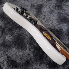 Sire Marcus Miller V7 New Gen 5-String Antique White_10