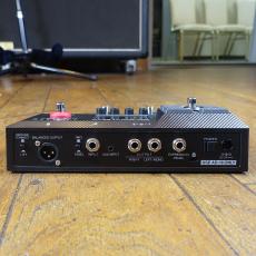 ZOOM B2 FOUR_4