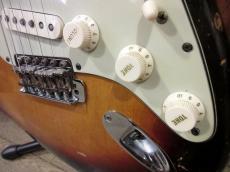 Fender 1962 Stratocaster Sunburst_3