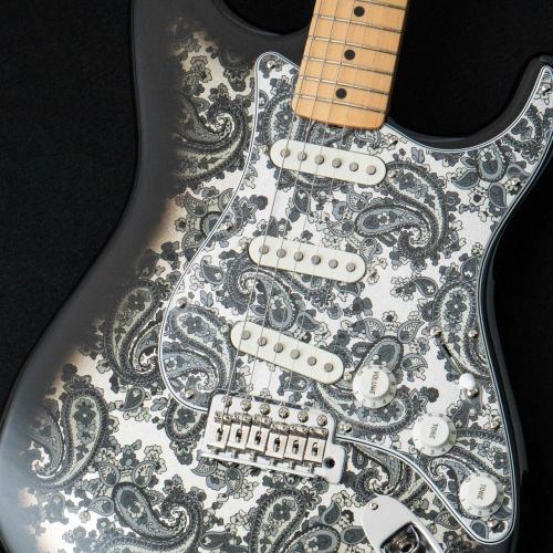Fender Made in Japan Limited Stratocaster -Black Paisley-【限定復活】【フレイムネック個体】【JD25020957】