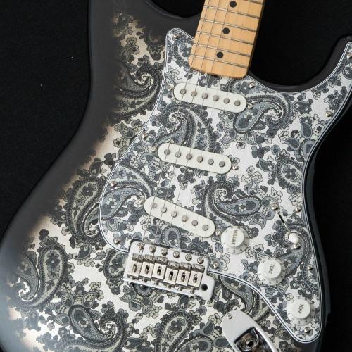 Fender Made in Japan Limited Stratocaster -Black Paisley-【限定復活】【3.49kg】【JD25021034】