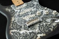 Fender Made in Japan Limited Stratocaster -Black Paisley-【限定復活】【3.51kg】【JD25024683】_4