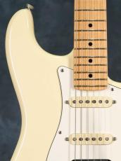 Fender American Professional Stratocaster HSS Shawbacker Olympic White_6
