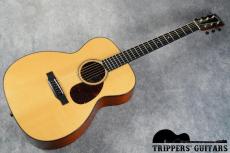 Collings OM1A (2012) ナット幅が44.6mmの仕様の1本です!