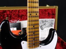 Fender Custom Shop Limited Edition 70th Anniversary 1954 Stratocaster Relic Wide-Fade 2-Color Sunburst_6