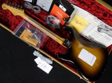 Fender Custom Shop Limited Edition 70th Anniversary 1954 Stratocaster Relic Wide-Fade 2-Color Sunburst_7