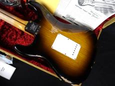 Fender Custom Shop Limited Edition 70th Anniversary 1954 Stratocaster Relic Wide-Fade 2-Color Sunburst_8
