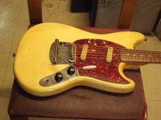 Fender MUSTANG (1965)_4