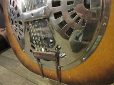 Regal 1930's Model 27 Roundneck_3