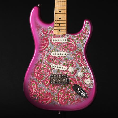 Fender Made in Japan Limited Stratocaster Maple Fingerboard ~Pink Paisley~