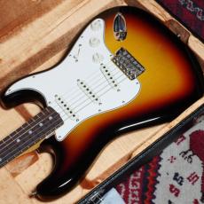 Fender Custom Shop 1966 Stratocaster Deluxe Closet Classic 3-Color Sunburst_3