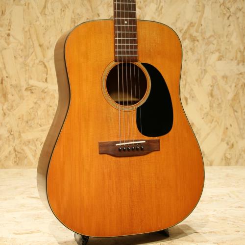 Martin D-18