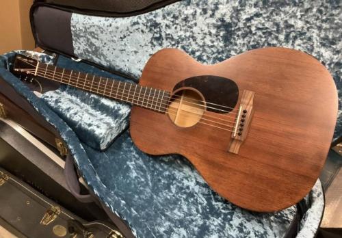 Martin 000-15M Mahogany マイク搭載!　【　アンプに繋げる　マーチン　オール単板 マホガニー 　00015M トリプルオー　】