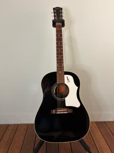 Gibson J-45