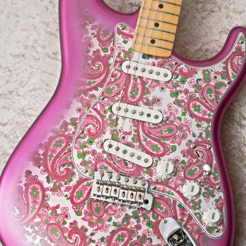 Fender Made in Japan Limited Stratocaster -Pink Paisley-【限定復活】【3.54kg】【JD25023372】【町田店】