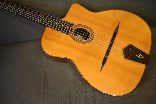 John Le Voi Oval hole model【USED/1996年】