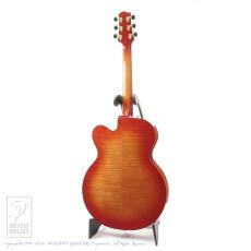 Sadowsky The Jim Hall Model (VLB)_4