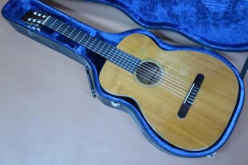 Martin 00-18G / Nylon Strings・Slotted Head・Head Back Logo・12-Fret Joint・Solid Spruce Top・Solid Mahogany Side and Back・Jacaranda Fingerboard and Bridge・Mahogany 1P Neck・Neck Width at Nut 50mm・Scale 645mm【With