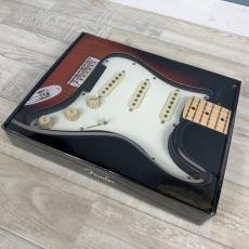 Fender Pre-Wired Strat Pickguard Tex-Mex SSS Parchment_3