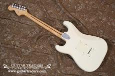 Fender Japan 1986 ST72-70_2