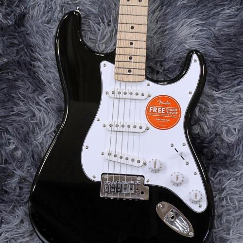 Squier Affinity Series Stratocaster, Maple Fingerboard, White Pickguard / Black