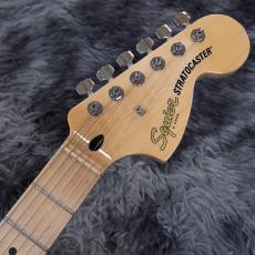 Squier Affinity Series Stratocaster, Maple Fingerboard, White Pickguard / Black_6