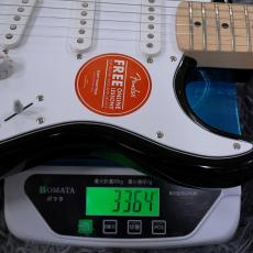Squier Affinity Series Stratocaster, Maple Fingerboard, White Pickguard / Black_11