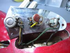 Fender 1964 Jaguar Candy Apple Red_10