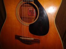 YAMAHA FG180_2