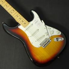 Fender Made in Japan Hybrid II Stratocaster Maple Fingerboard 3-Color Sunburst_3