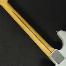 Fender Made in Japan Hybrid II Stratocaster Maple Fingerboard Arctic White_6