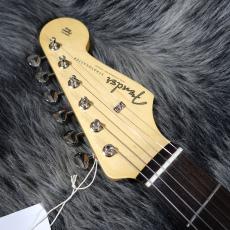 Fender Made in Japan Traditional 60s Stratocaster 3-Color Sunburst_4