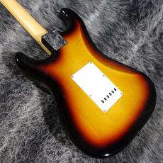Fender Made in Japan Traditional 60s Stratocaster 3-Color Sunburst_6