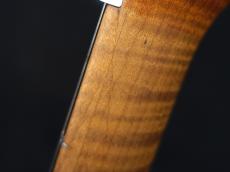 MUSIC MAN AXIS Roasted Amber Flame 2023_10