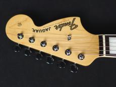 Fender Made in Japan Traditional Late 60s Jaguar 3-Color Sunburst_5